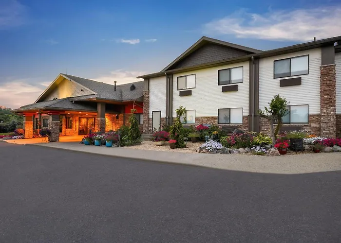 Super 8 By Wyndham Eveleth Motel