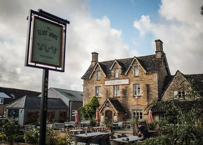 Eliot Arms Hotel Cirencester