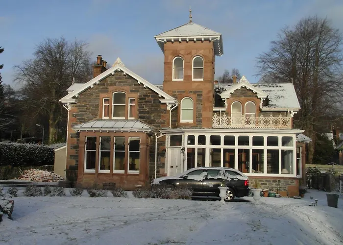 Holly Lodge