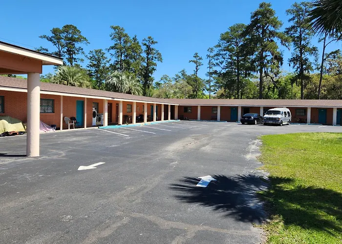 Economy Inn