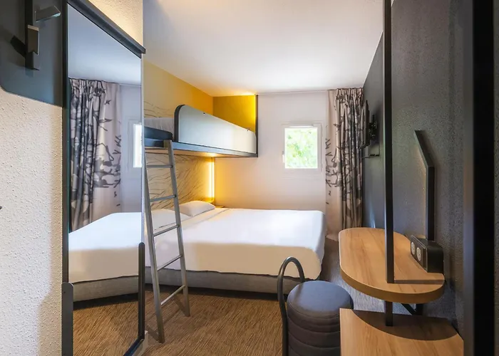 B&B HOTEL Cholet Nord