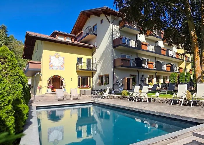 Solaia Hotel & Guesthouse