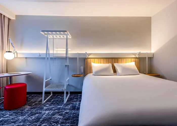 Hotel ibis La Rochelle Centre Historique