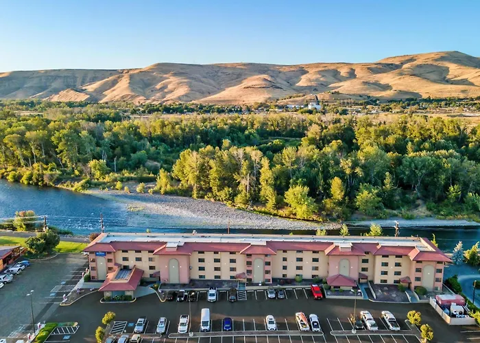 Baymont By Wyndham Yakima Riverfront