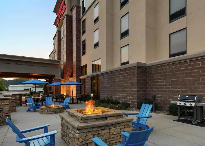 Hampton Inn & Suites - Pittsburgh/Harmarville, Pa