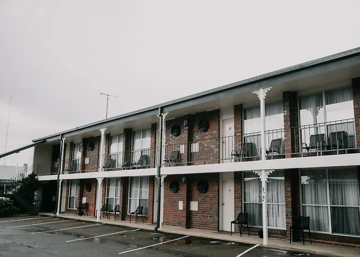 Town House Motor Inn