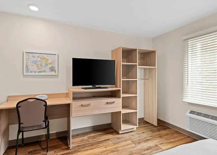 Woodspring Suites Richmond Airport