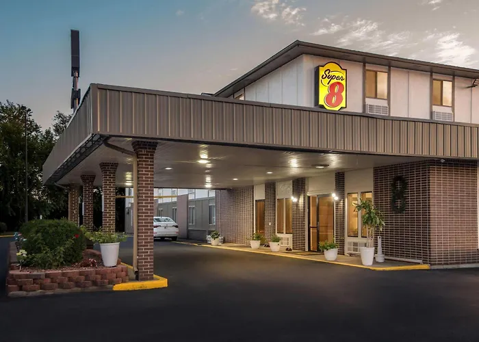 Super 8 By Wyndham Terre Haute
