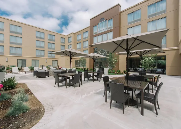 Courtyard By Marriott Nashua