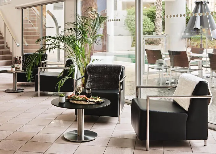 Holiday Inn Toulon City Centre By Ihg
