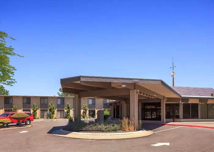 Holiday Inn On The River By Ihg
