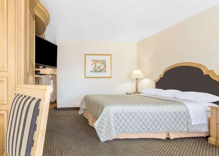 Days Inn By Wyndham Modesto
