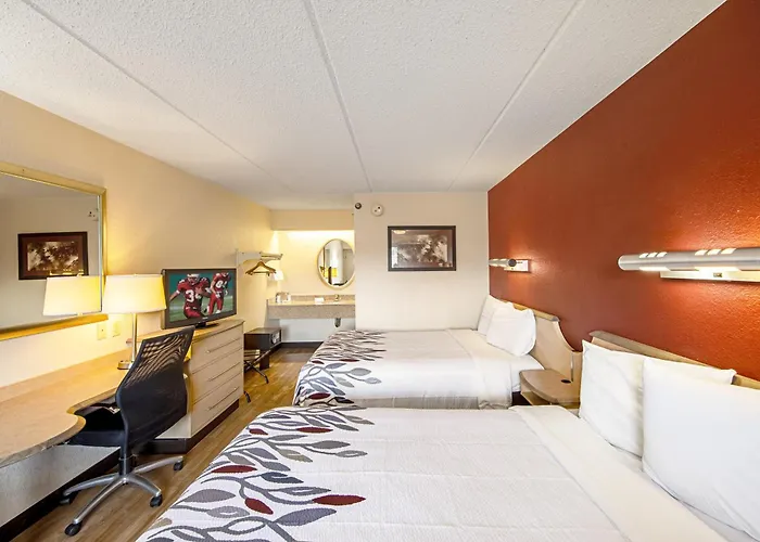 Red Roof Inn - Civic Center
