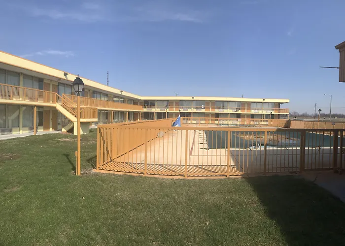 Days Inn By Wyndham Salem, Il