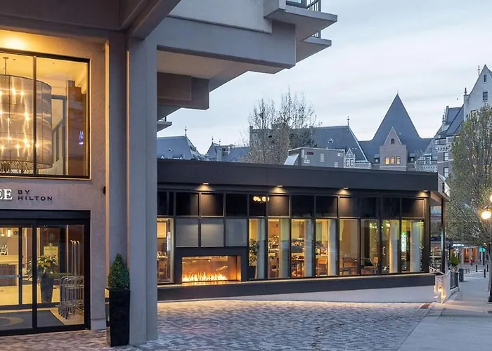 Doubletree By Hilton Hotel & Suites Victoria