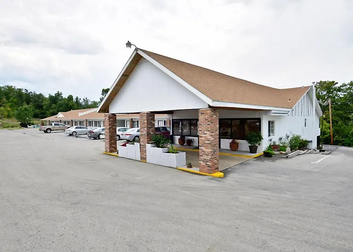 Village Inn Of Hardy