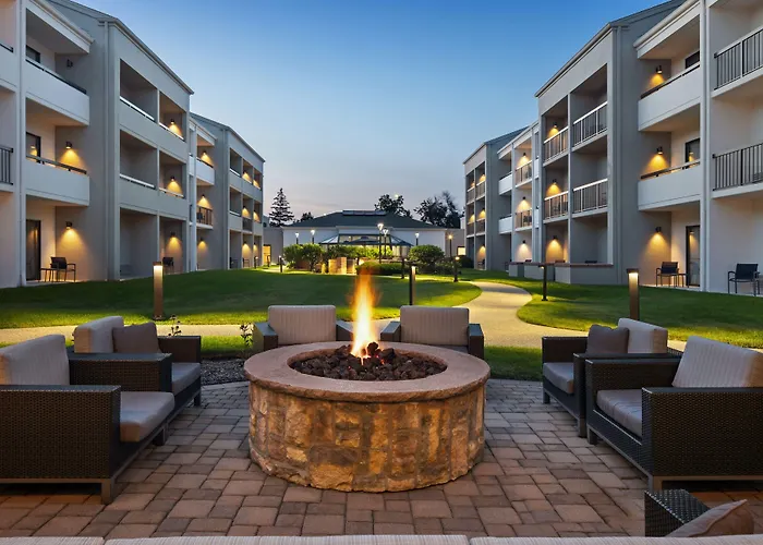Courtyard By Marriott Chicago Waukegan / Gurnee