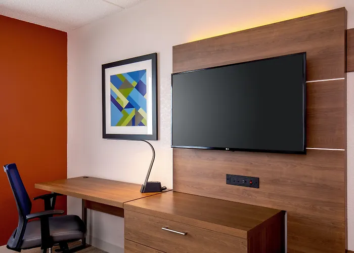 Holiday Inn Express Chesapeake - Norfolk By Ihg
