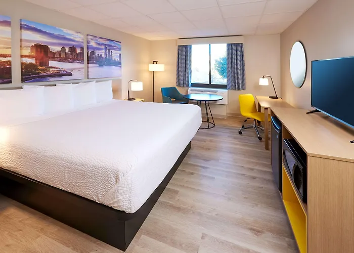 Days Inn By Wyndham Parsippany