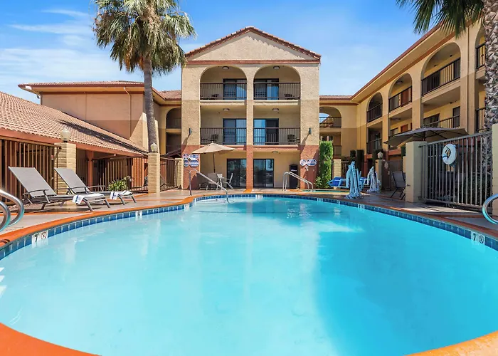 Manteca Dog Friendly Hotels