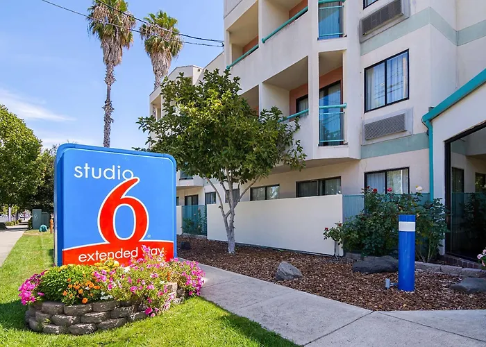 Studio 6-, Ca