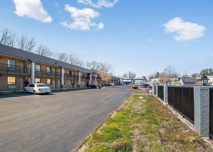 Days Inn By Wyndham Columbia