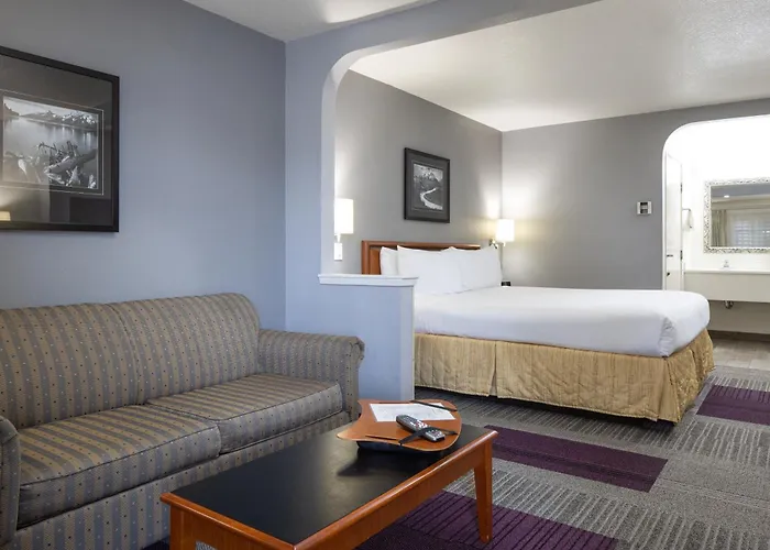 Atherton Park Inn And Suites