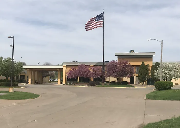 La Quinta Inn By Wyndham Davenport & Conference Center