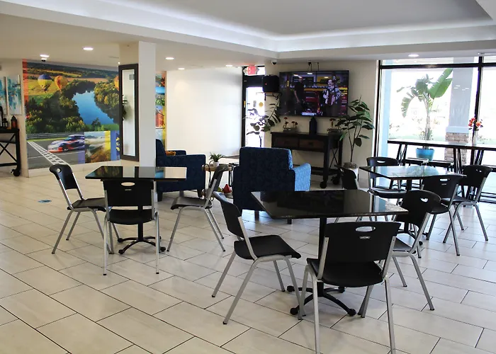 Clarion Pointe Statesville