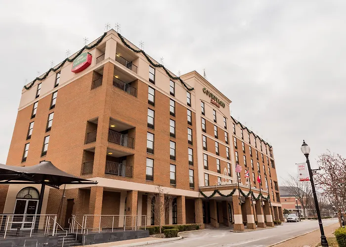 Courtyard By Marriott Downtown