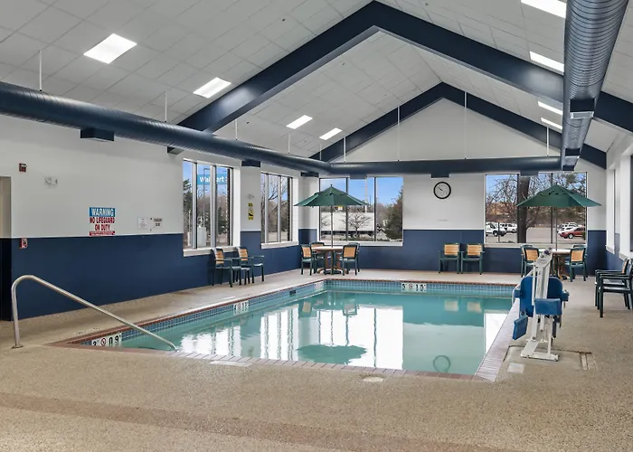 Quality Inn & Suites Mall Of America - Msp Airport