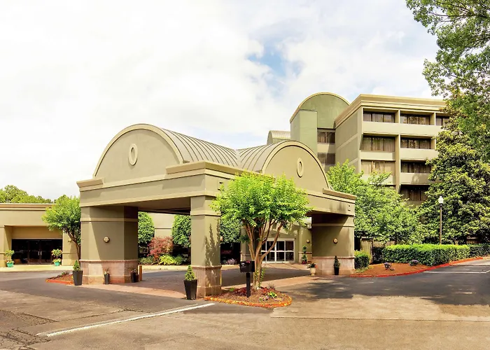 Doubletree By Hilton Atlanta Windy Hill Ballpark