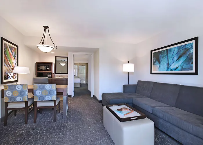 Embassy Suites By Hilton Palm Desert