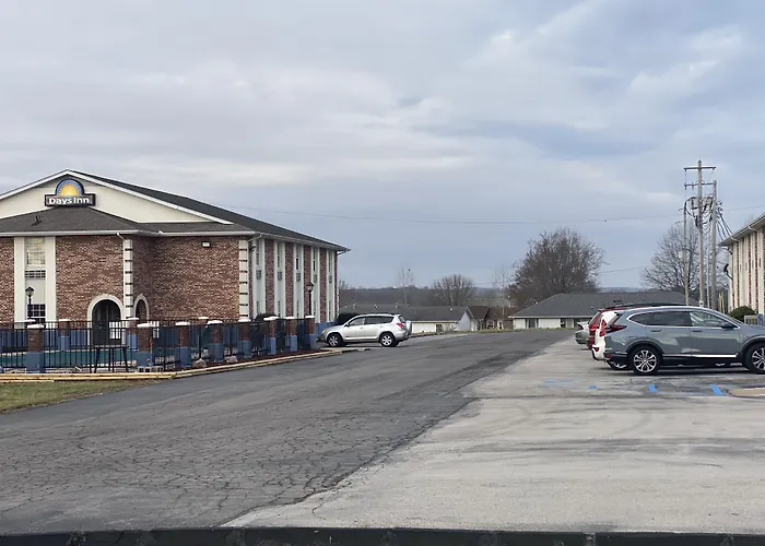 Days Inn By Wyndham Mo