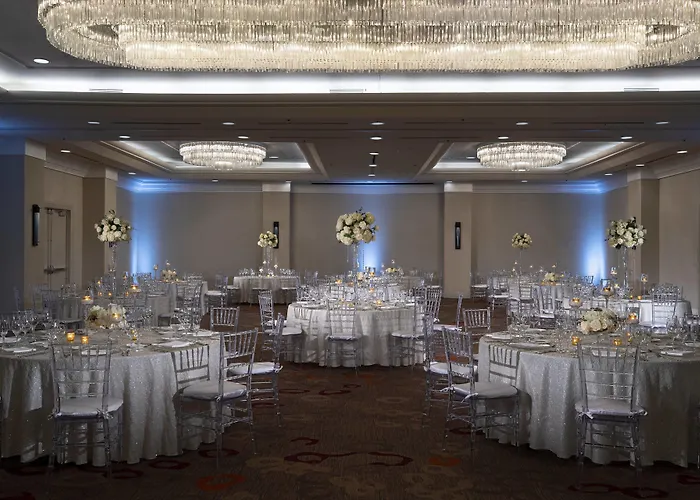 The Baronette Renaissance Detroit-Novi Hotel