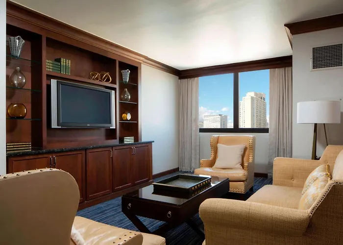 Sheraton Norfolk Waterside Hotel