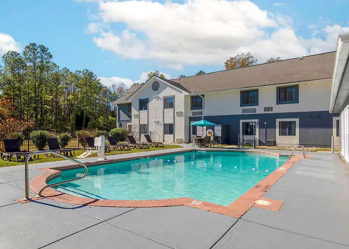 Comfort Inn & Suites - Near Robins Air Force Base Main Gate Warner Robins