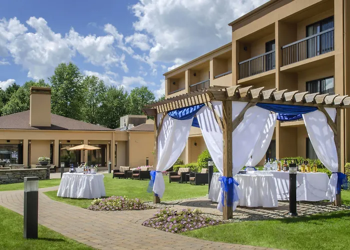 Courtyard By Marriott Boston Andover