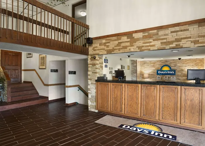 Ramada By Wyndham Pittsburgh/New Stanton