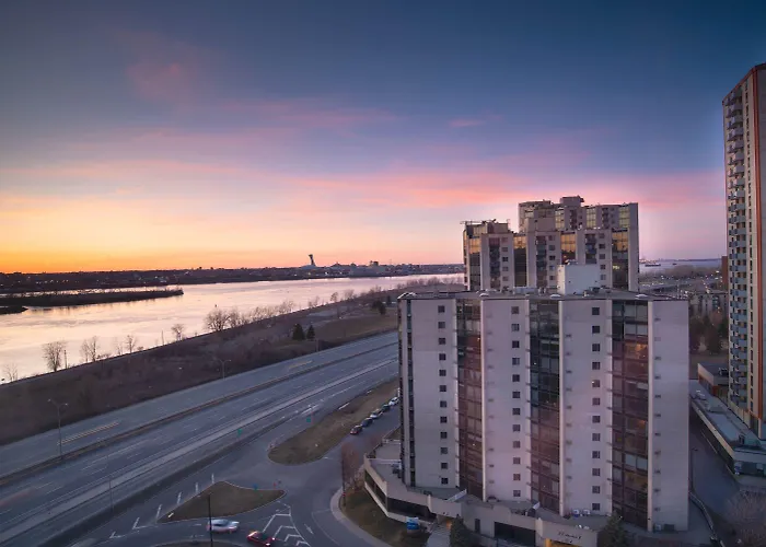 Sandman Hotel Montreal - Longueuil