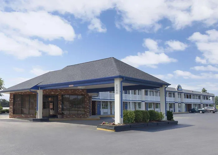Days Inn By Wyndham Waynesboro