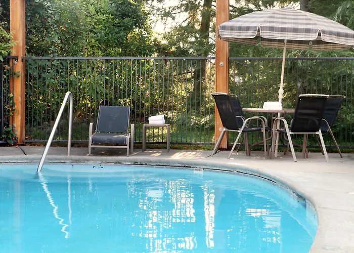 Riverside Inn