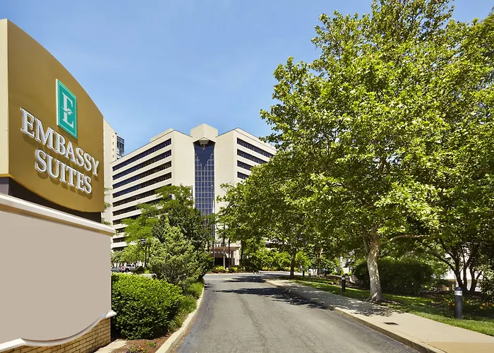 Embassy Suites By Hilton Crystal City National Airport Arlington