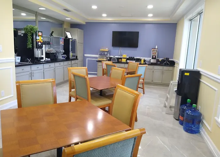 Days Inn By Wyndham Kingsland Ga
