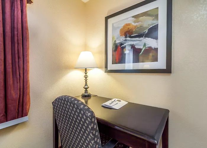 Baymont By Wyndham Kansas City Ku Medical Center
