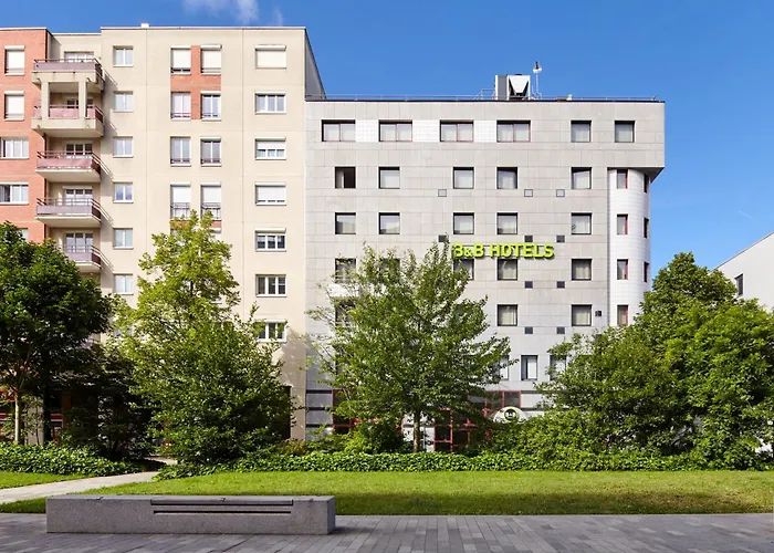 B&B HOTEL Saint-Quentin-en-Yvelines Centre Gare Montigny-le-Bretonneux