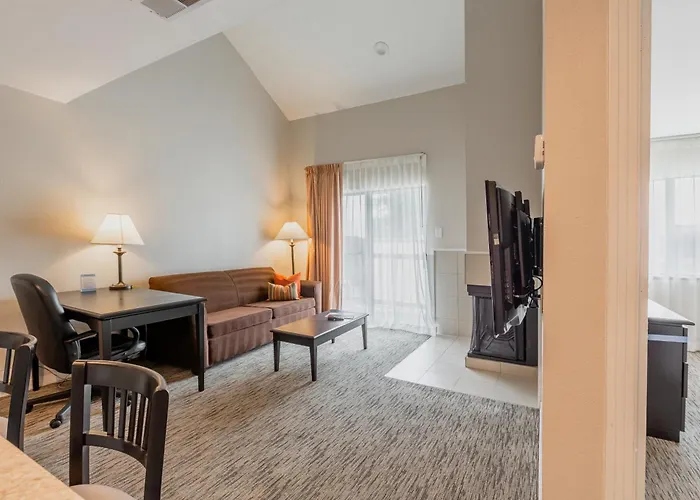 Value Suites Extended Stay - Arlington