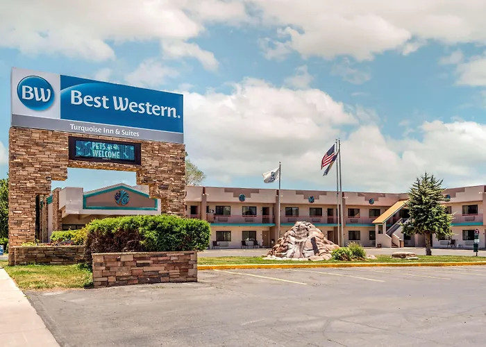 Turquoise Inn & Suites
