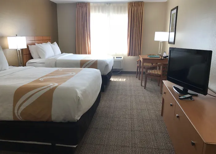Quality Inn & Suites Springfield Southwest Near I-72