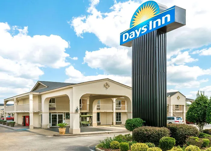 Days Inn By Wyndham Shorter